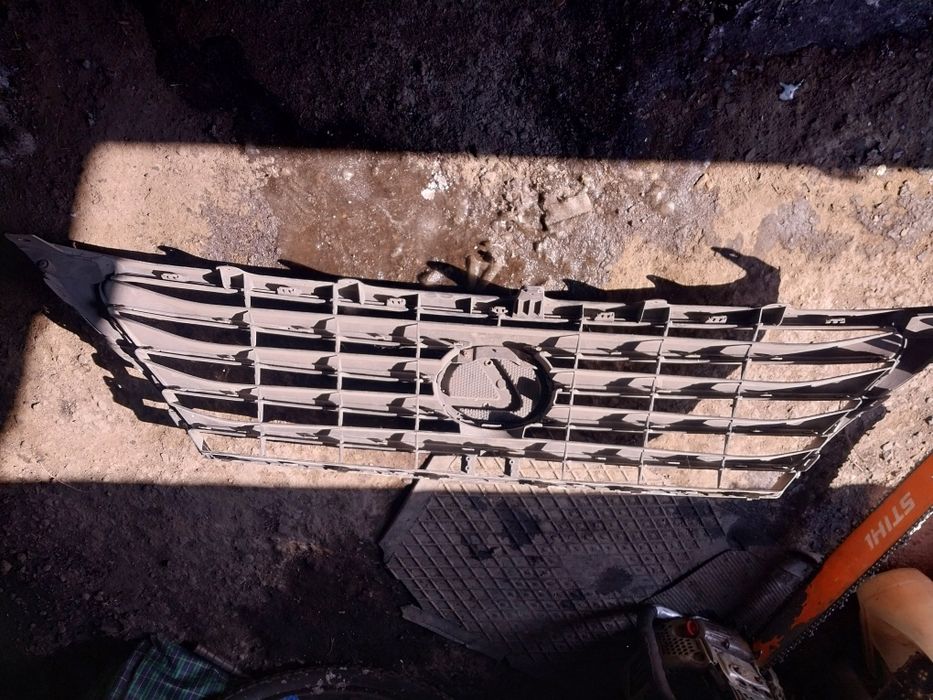 Оригинал решётка от лексус 570