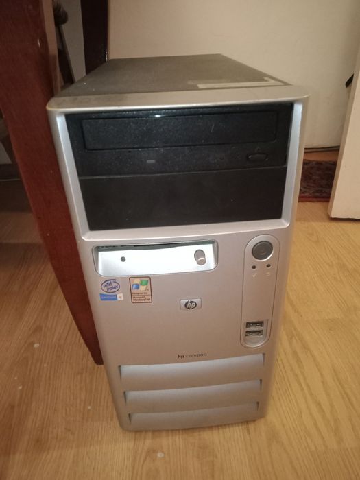 Calculator desktop pentium 4 HP Compaq d230mt