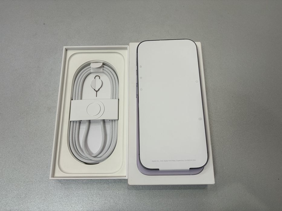 Iphone 17, 256 gb, Lavender, nou la cutie