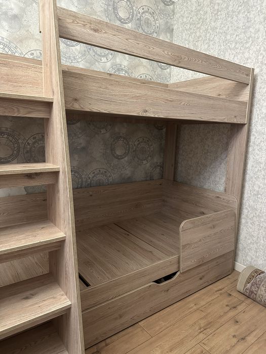 Мебель для детей, кровать