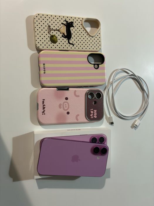 Iphone 16 / 128GB/ - в гаранция