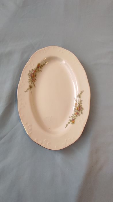 Ретро чинии за допълване на сервизи