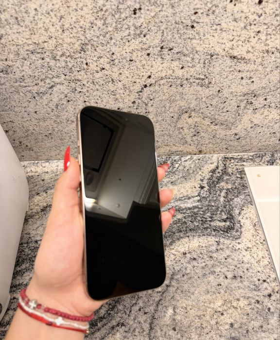 Iphone 16 pro max 256gb с гаранция