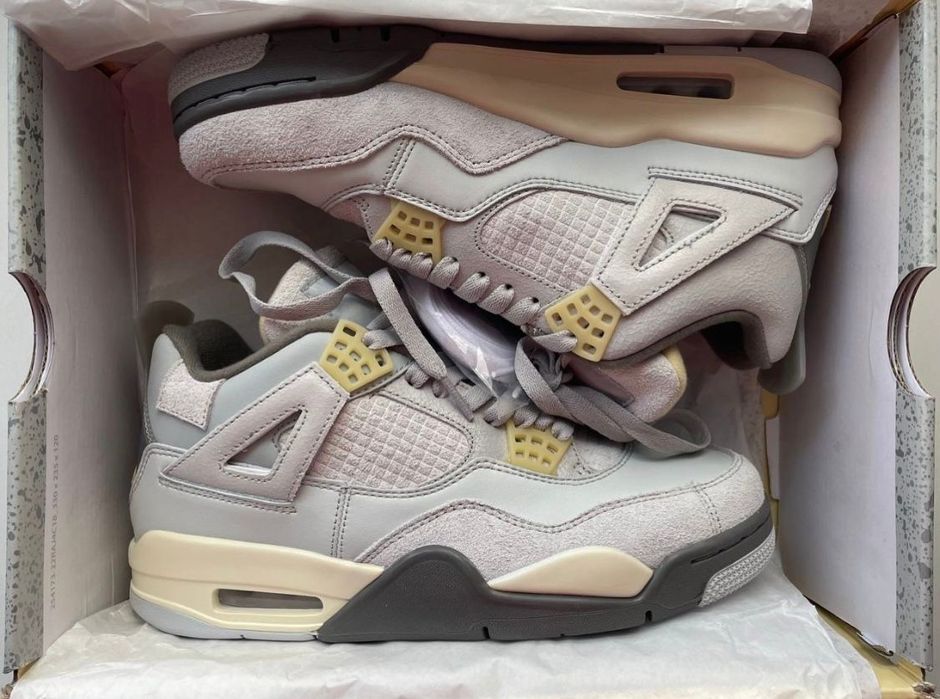 Фирменные кроссовки