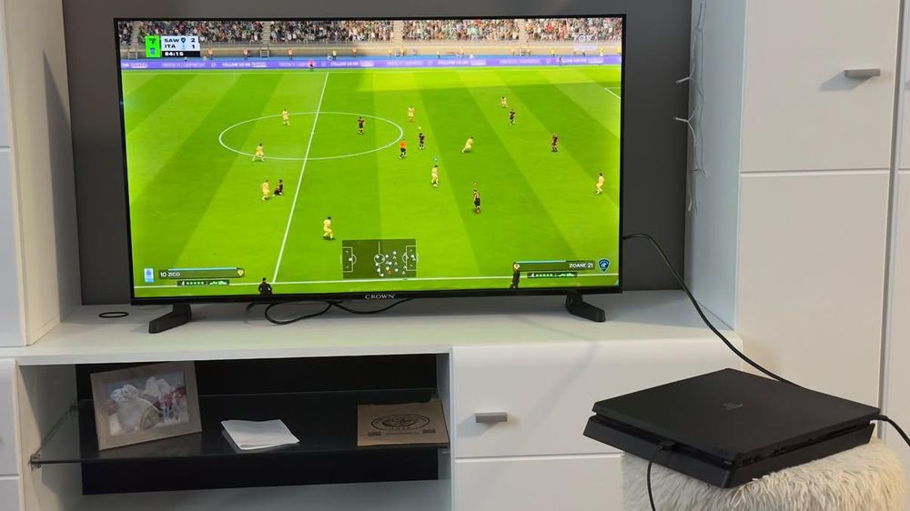 Плейстейшън 4 слим ( ps4 slim) с подарък игра