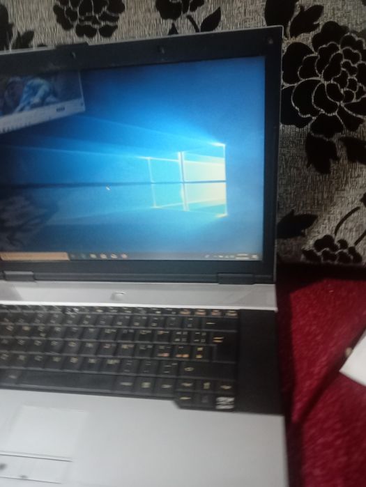 Se vinde leptop Fujitsu exprimo mobile v6555 în stare bună