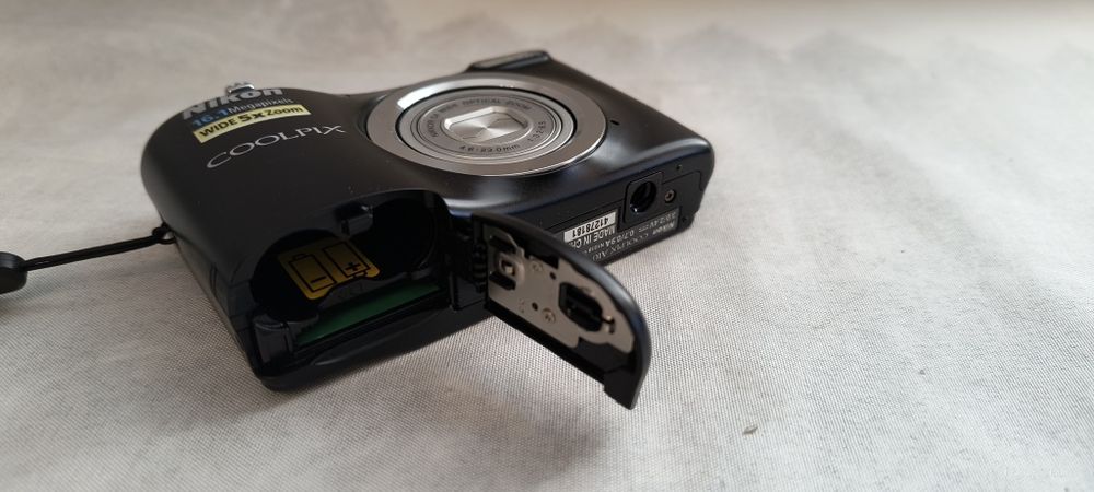 Фотоапарат Nikon Coolpix A 10
