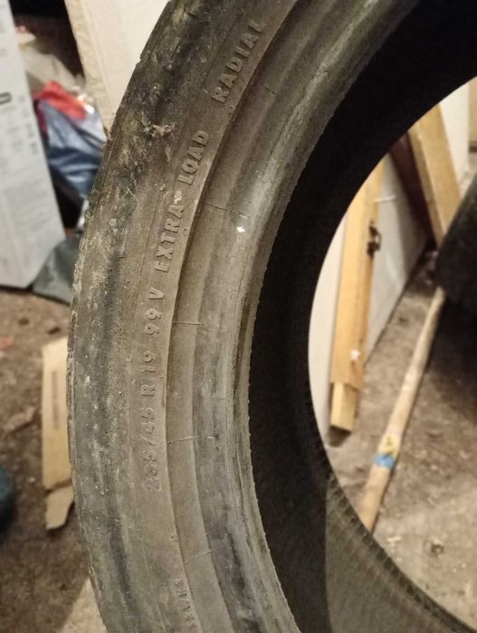 Летни Гуми 235/45/19 Continental