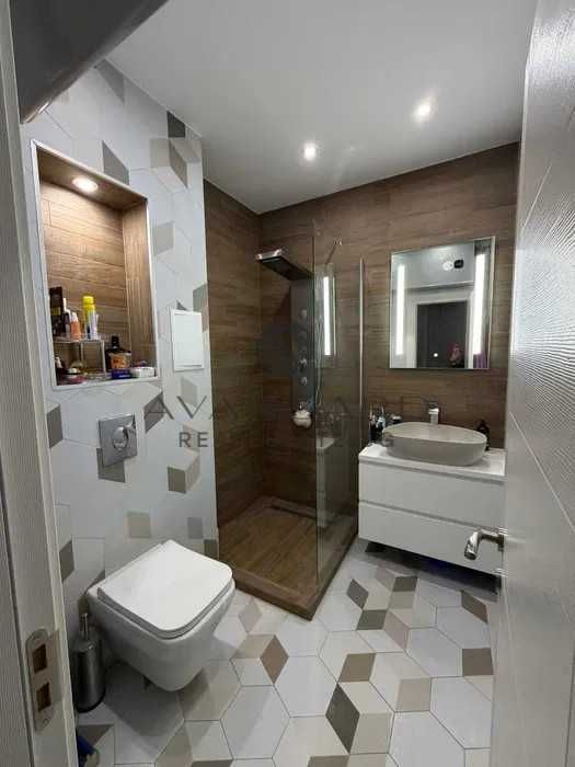 Продава се Двустаен апартамент в Пловдив, Център - 79 кв.м за 1534 €/кв.м - Снимка #7