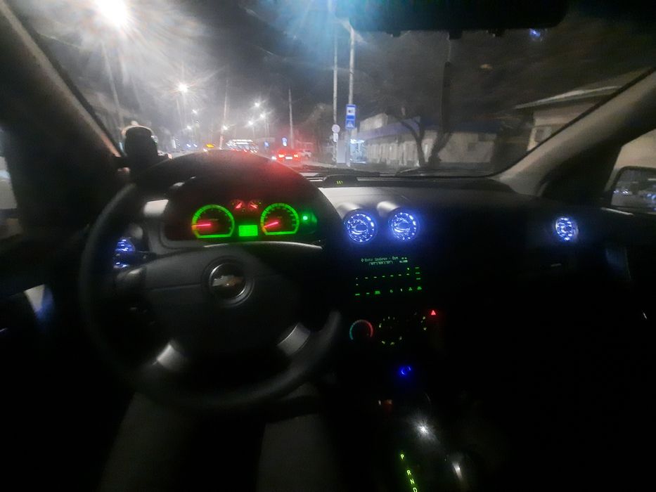 Nexia 3 avtomat sotiladi