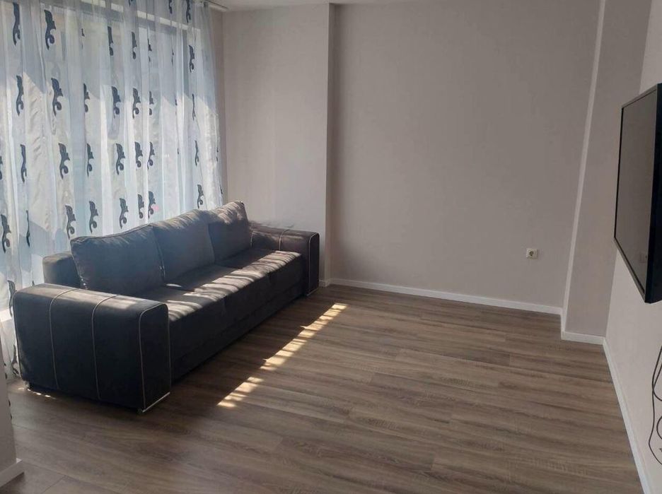 Дава се под наем Двустаен апартамент в Варна, Колхозен пазар - 68 кв.м за 650 € - Снимка #3