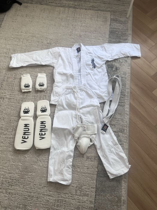 Продам костюм каратэ