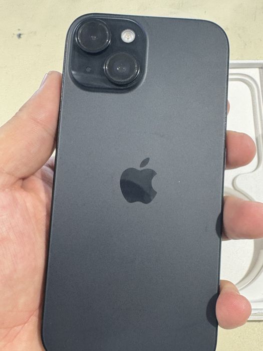 Айфон 15 продаю срочно