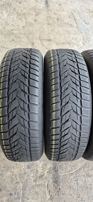 4 anvelope iarna Vredestein 225/70/16.Pretul este pe bucata.