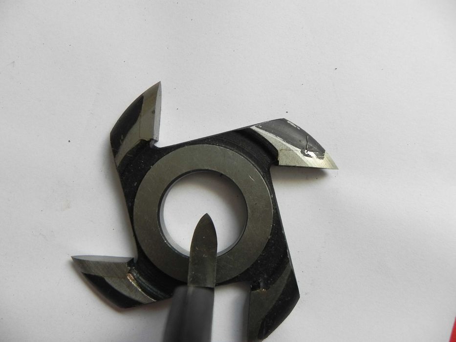 Freza profilata pentru scospungi rasina 6.8.10.12 mm