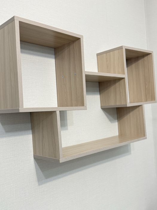 Настенные полки для книг