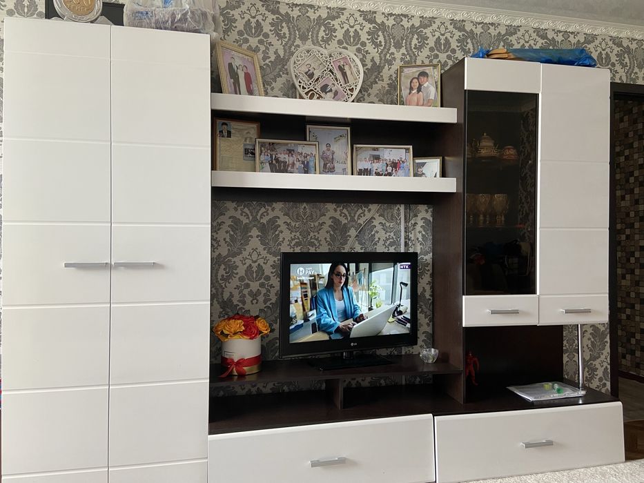 Продаю стенку для гостиной