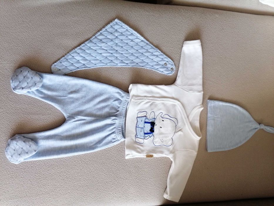 Бебешки комплекти 0-3м.