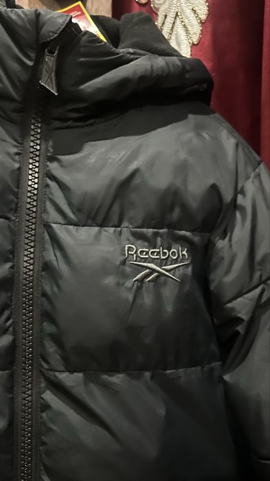 Продам куртка Reebok