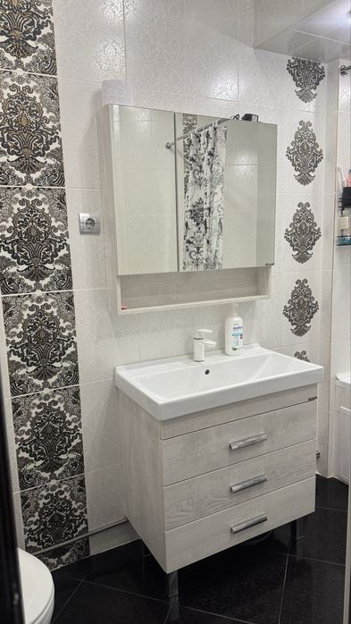 Продается 3 комнатная сталинка