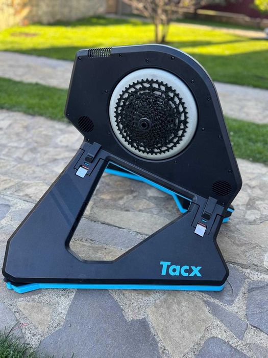 Home trainer Tacx NEO 2T & Placute home trainer Motion Plates