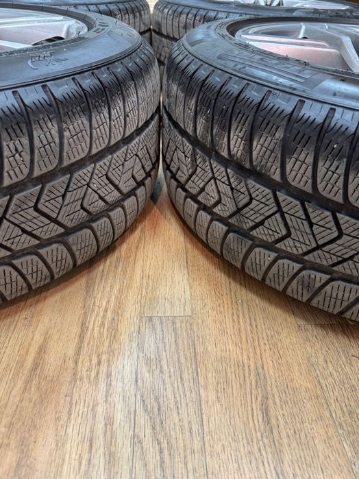 BMW Оригинални джанти 19' X5/X6 Зимни гуми Pirelli Scorpion 255/50/19