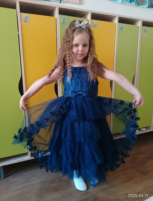 Продам праздничные платья