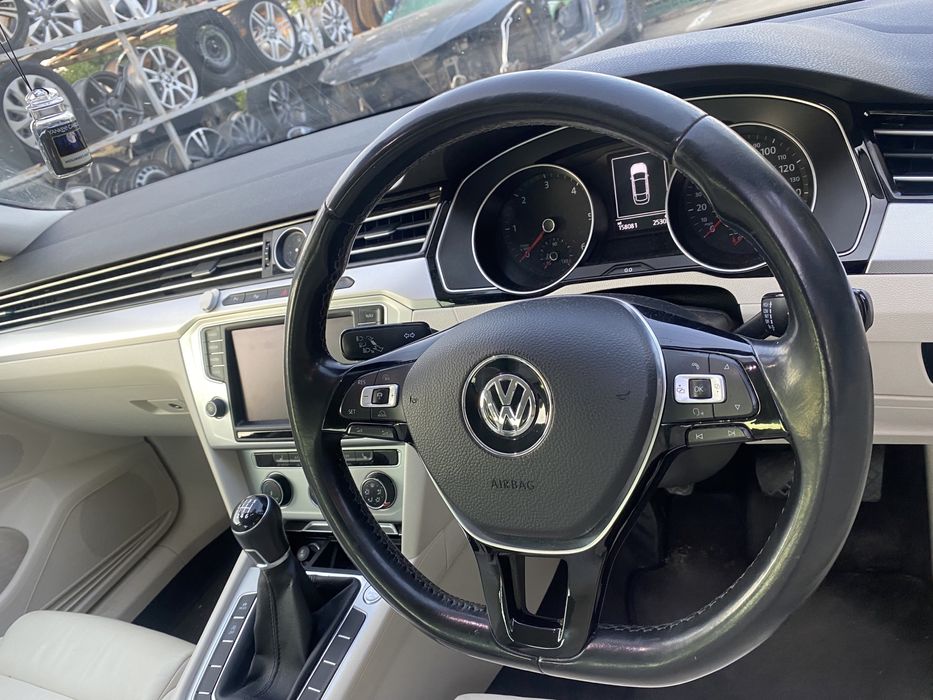 Injectoare Volkswagen Passat B8 1.6 Tdi DCX 2016