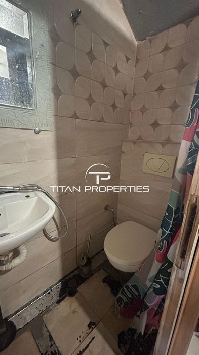 Дава се под наем Едностаен апартамент в Бургас, Център - 30 кв.м за 306 € - Снимка #4