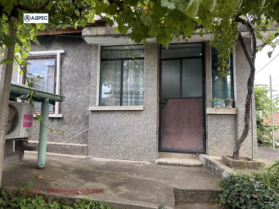 Къща в Плевен-9-ти квартал площ 69 цена 76000