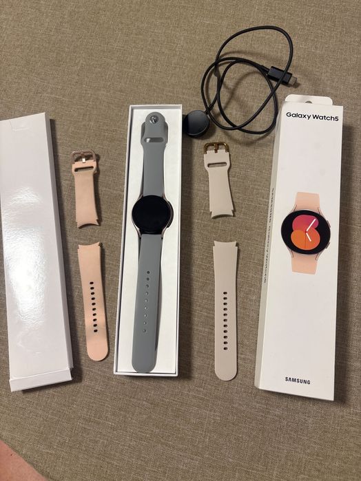 Смарт часовник Galaxy Watch 5