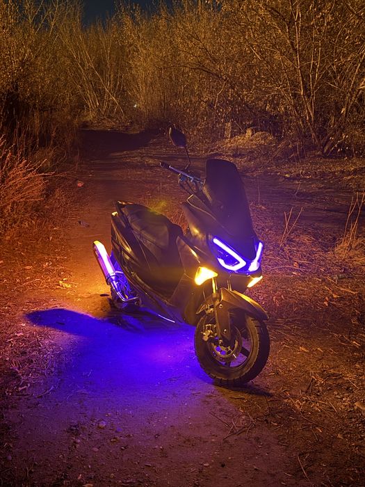 Продам мопед макси