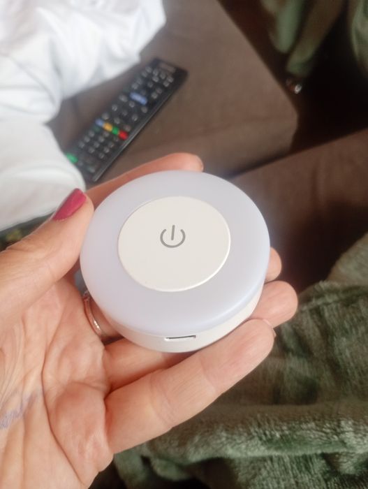 Сензорна LED лампа с USB зареждане и на батерии