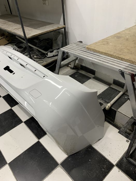 Продам задний и передний бампер кобальт в отличном состоянии