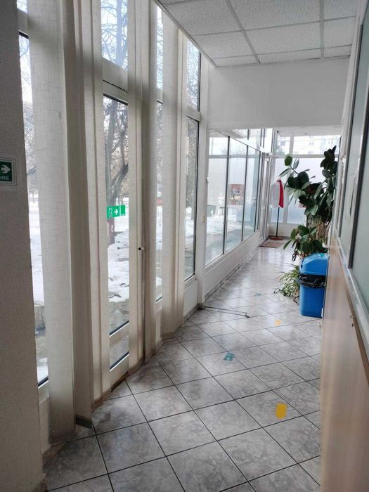 Inchiriez spatiu comercial
