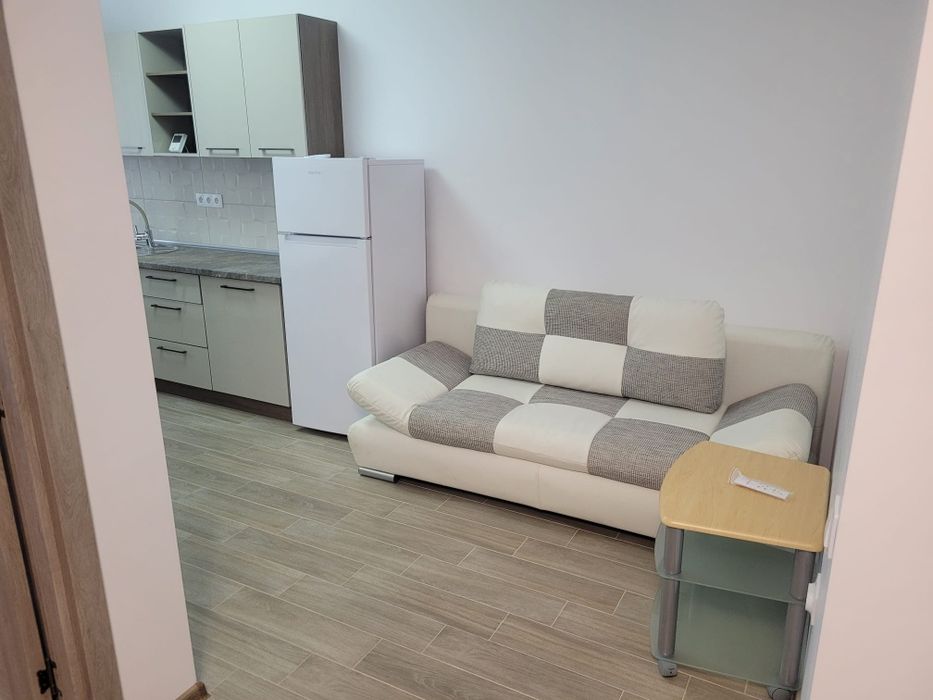 Inchiriez apartament