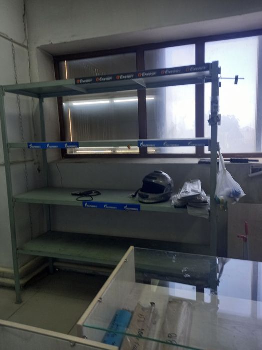 Продам стеллаж столы