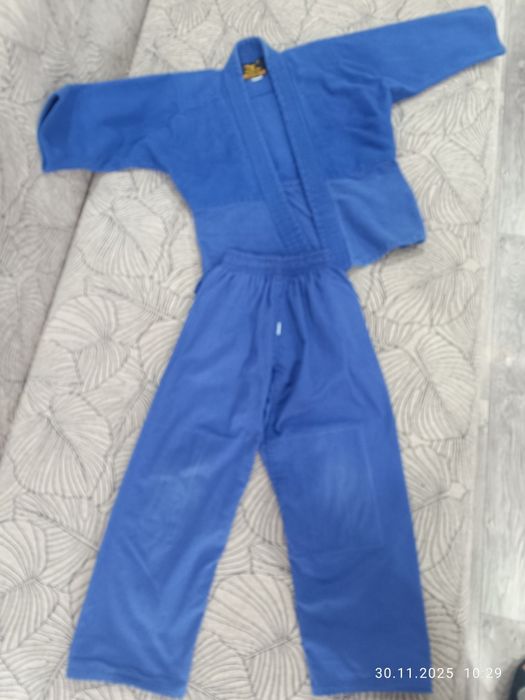 Продаю кимано в хорошем состоянии