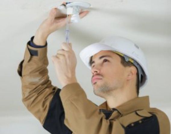 Оперативной выезд услуги электрика по Ташкенту 24/7 Радик.