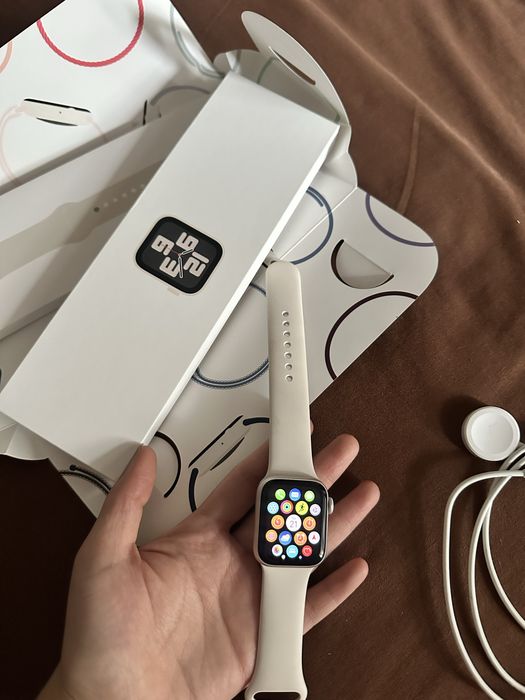 Продаю Apple Watch