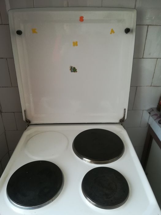 Готварска Печка Мечта и електрически чайник с нагревател! !