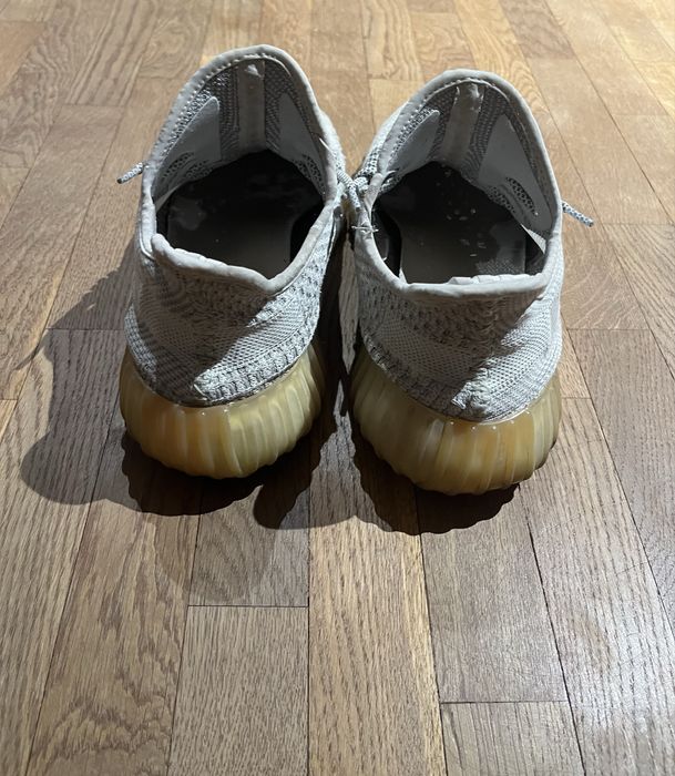 Оригинални YEEZY 350 v2 Yeshaya (non reflective) 42 2/3 със забележки
