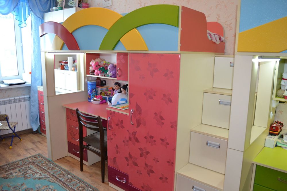 Продаю детские кровати (двухъярусные)