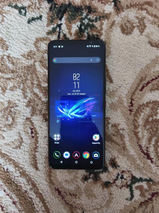 Asus rog phone 6 pro 
18 GB RAM , 512 GB STOCARE , 3.2 PROCESOR
Displa