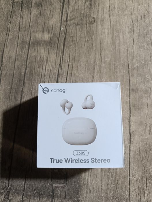 Наушники санага новые взяли себе но не подошли один раз открыты