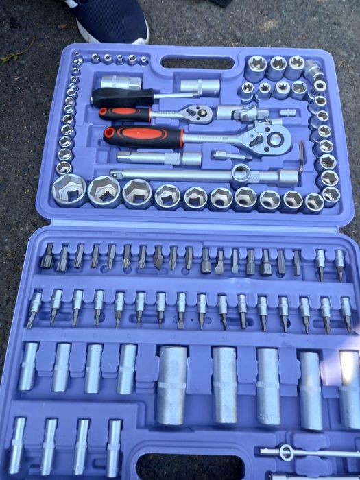 Trusa universala de scule. 108 piese. Noua!