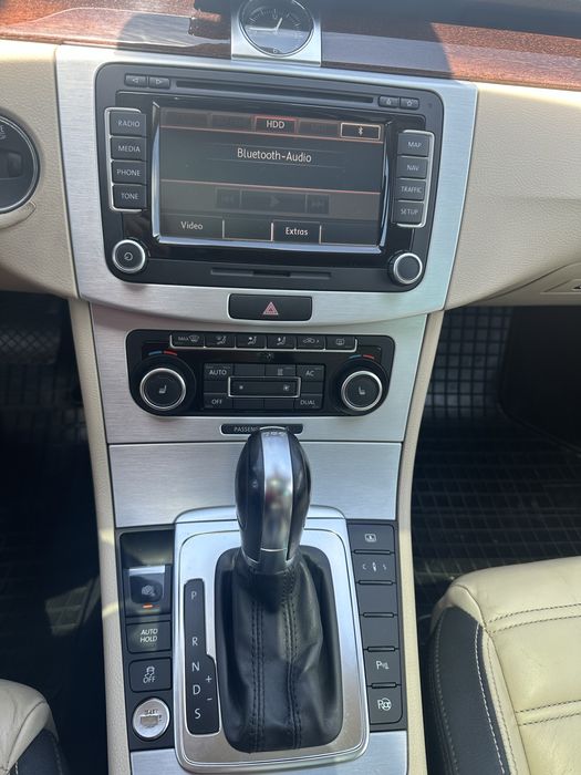 VOLKSWAGEN Passat CC 2011 — imagine 3