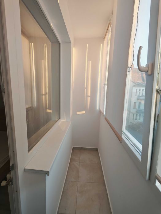 inchiriez apartament 3 camere (2 dormitoare)