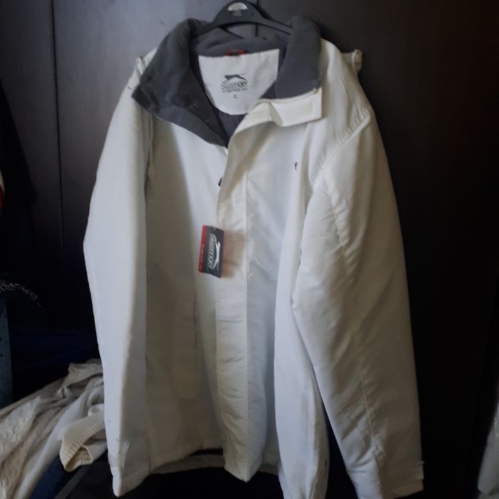 Бяло яке Slazinger XL