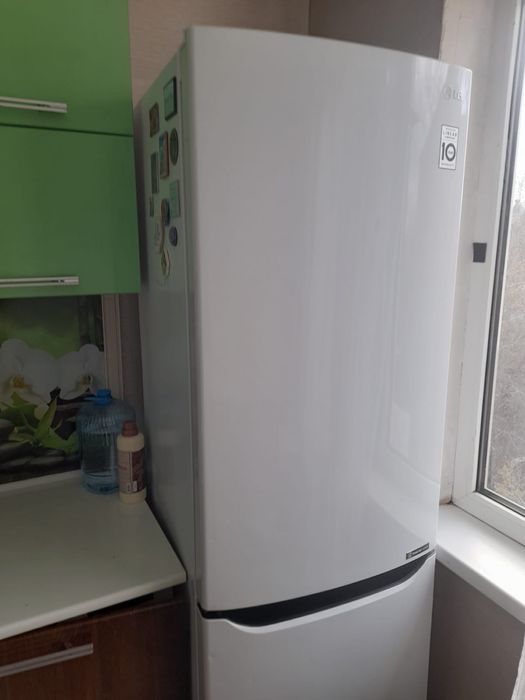 Продам холодильник LG
